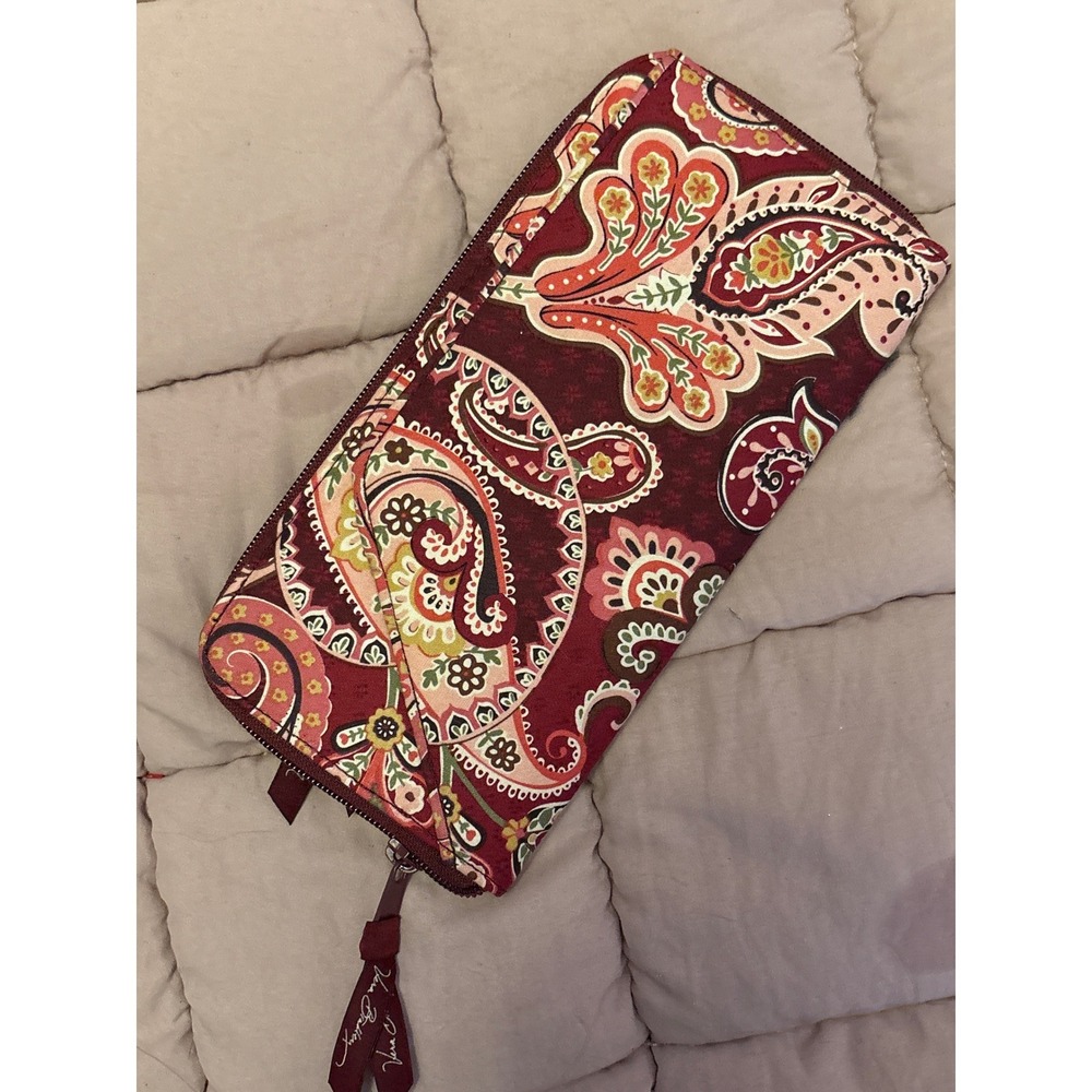 Vera Bradley‎ Paisley Zip Around Travel Wallet Organizer Red Pink - Picture 1 of 7